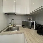 Apartamento A Un Passo Dall'ospedale